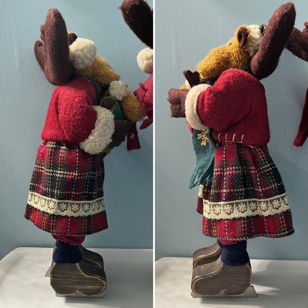 Set of (2) Primitive Christmas Holiday Winter Ice Skating Moose Family Decor - Picture 3 of 12